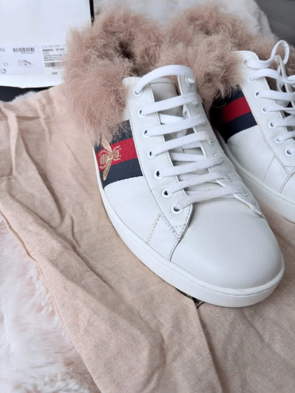 Gucci elegant sneakers